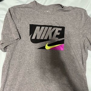 Nike men’s tshirt